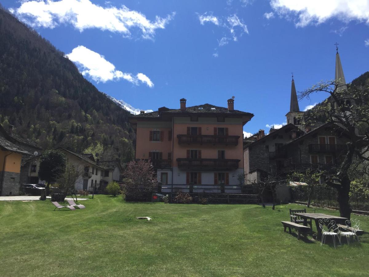 Tre Alberi Liberi Bed & Breakfast Alagna Valsesia Luaran gambar